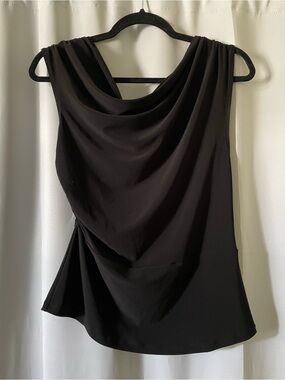 Aritzia Gallery top